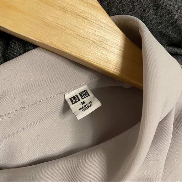 Uniqlo Short-sleeve Blouse - Picture 5 of 5